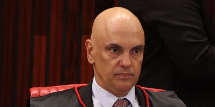 Moraes discute inserir punição das plataformas digitais no Novo Código Eleitoral