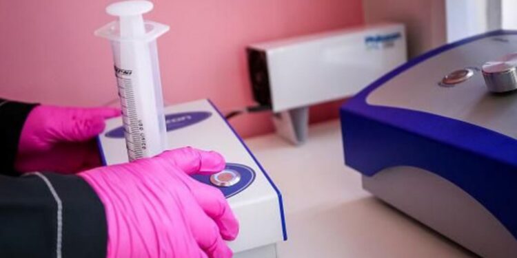 Lula sanciona lei que autoriza a ozonioterapia, alvo de polêmicas entre a comunidade científica