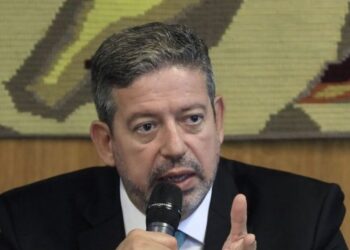 Se não tivesse o centrão, o Brasil seria uma Argentina, diz Lira