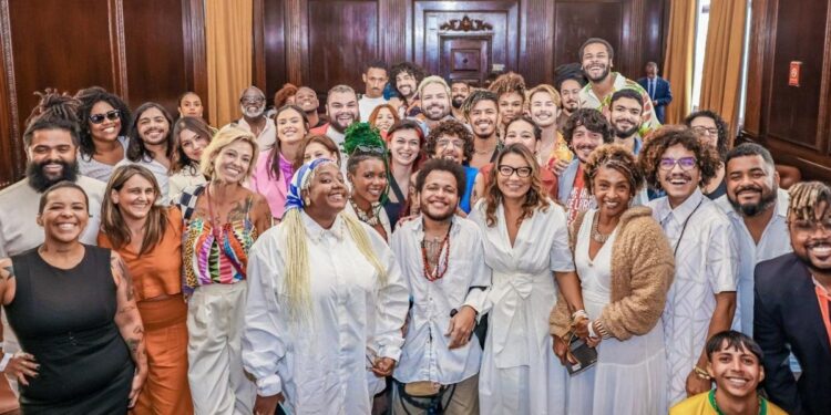 Janja participa de encontro de influenciadores no Rio de Janeiro