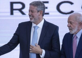 Lula deve se reunir com Lira e indicados a ministérios para tratar da reforma ministerial