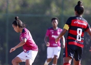 Na ponta da tabela, Bahia e Vitória se enfrentam pelo Baianão Feminino neste sábado