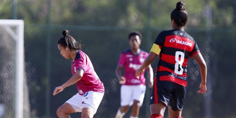 Na ponta da tabela, Bahia e Vitória se enfrentam pelo Baianão Feminino neste sábado