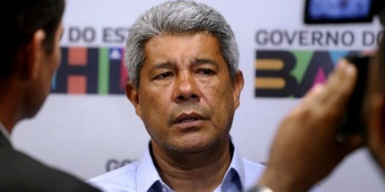 Após governo suspender contrato do VLT, Jerônimo estabelece prazo para abertura de nova licitação