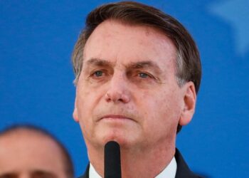 Defesa de Bolsonaro afirma que entrará com queixa-crime por calúnia e difamação contra hacker