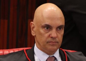 Moraes autoriza quebra de sigilo bancário de Bolsonaro e Michelle para apurar venda de joias