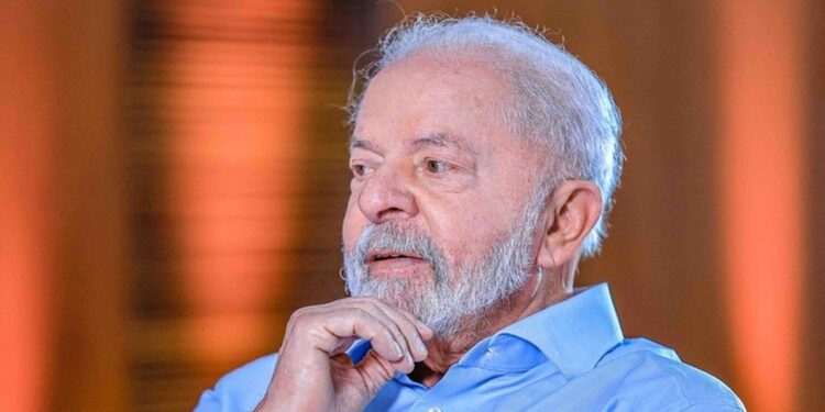 Lula desembarca na África do Sul para Cúpula do Brics