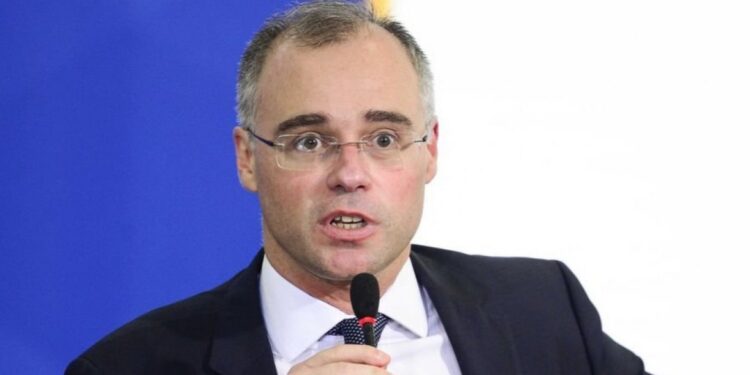 Em retomada do julgamento, Mendonça vota a favor do marco temporal