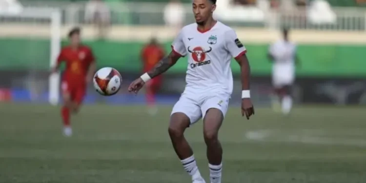 Atacante brasileiro Paollo Madeira morre em acidade de carro no Vietnã