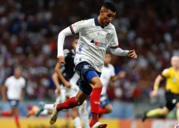 Bahia empresta atacante Everton para time da Série B do Brasileirão