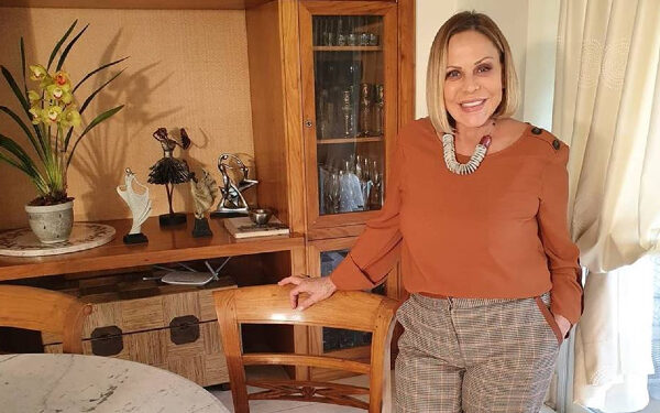 Claudete critica TV ‘artificial’: muitas pessoas estão lá por forçação