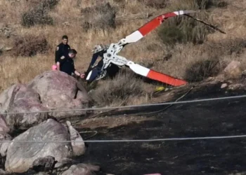 Dois helicópteros de combate a incêndios se chocam nos EUA