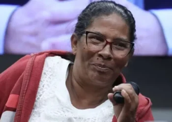 Ex-militante do MST diz ter sido expulsa de assentamento, acusa Valmir Assunção e é desmentida por filho