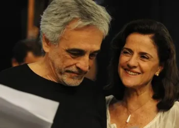 Morre Aderbal Freire-Filho aos 82 anos; diretor era casado com Marieta Severo
