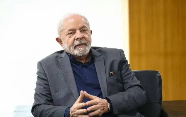 Lula receberá Aras no Planalto às vésperas de sucessão na PGR