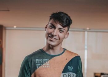 Jair Renan Bolsonaro vive em um apartamento milionário; saiba valor