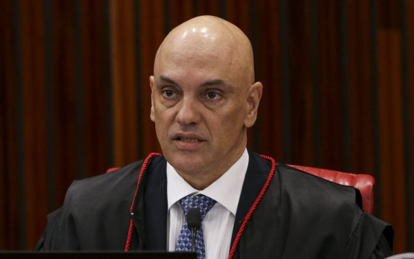 Moraes vota para tornar réus mais 70 denunciados por ataques antidemocráticos