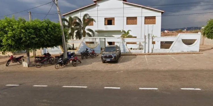 Prefeitura baiana abre vagas com salários de até R$ 3 mil