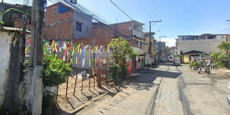 Quatro suspeitos morrem e policial fica ferido após tiroteio no IAPI