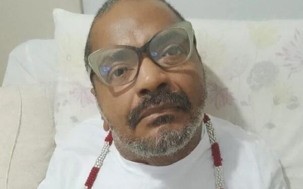 Sambista Arlindo Cruz volta a ser internado no Rio