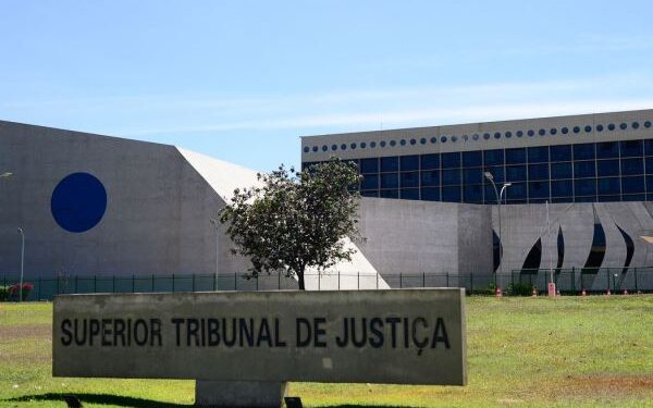 Quatro desembargadores baianos concorrem vaga no STJ nesta quarta-feira (23)