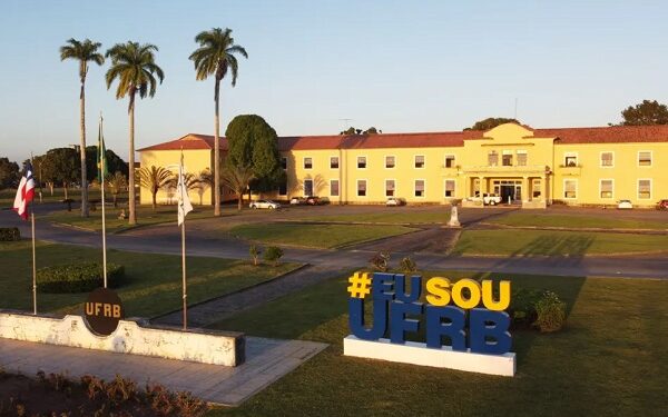 UFRB abre inscrições para concurso em diversas áreas de atuação