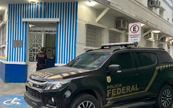 PF combate fraudes contra o PIS e na contratação de empregados públicos