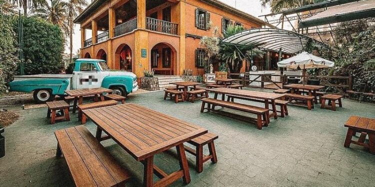Maître de restaurante de luxo é acusado de assédio sexual contra ex-funcionárias