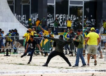 PGR quer transferir oficiais presos por omissão em atos golpistas