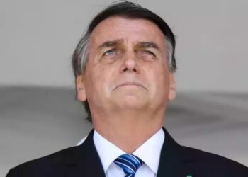 Bolsonaro tem sigilo bancário quebrado e entrega extratos bancários ao STF