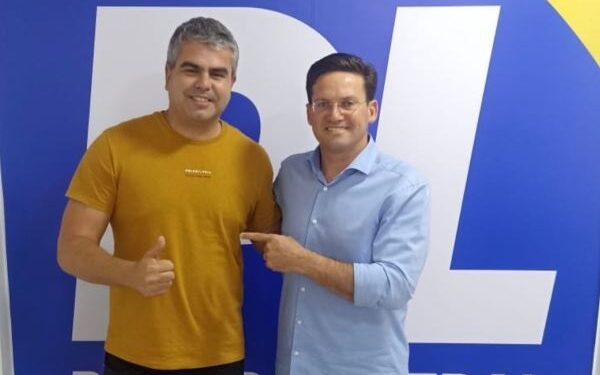 Ipirá: João Roma anuncia Neto Carigé como pré-candidato do PL a prefeito