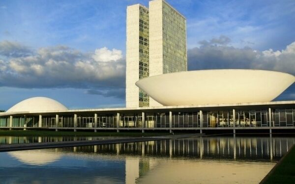 Servidores federais e governo não têm acordo para reajuste de 2024