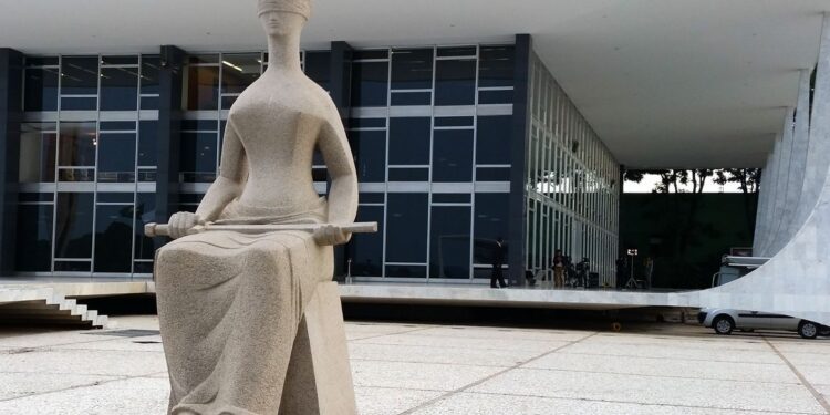 Após voto de Moraes, STF adia julgamento sobre porte de drogas para consumo pessoal; placar é de 4 a 0