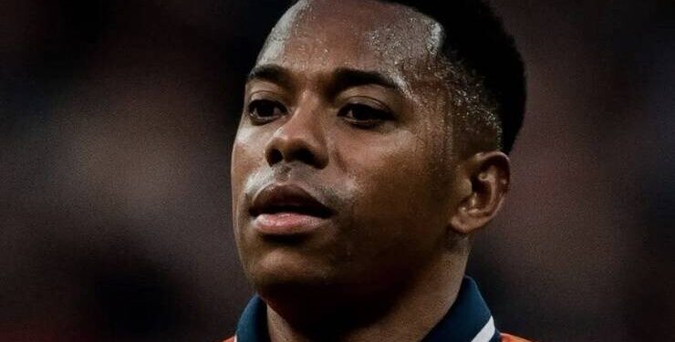 Ministros do STJ julgam nesta quarta-feira se Robinho poderá cumprir pena no Brasil