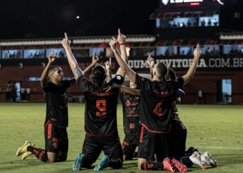 Mesmo com desfalques, Vitória aplica 2 a 0 contra Botafogo-SP no Barradão