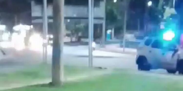 Homem sofre emboscada de amigos e acaba morto por traficantes na Lapa