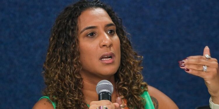 Ministra cobra indicação de mulher negra para o STF e aumenta pressão sobre Lula