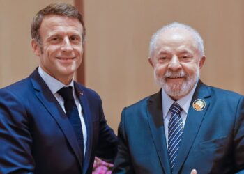 Lula diz a Macron que novas exigências ambientais para acordo entre UE e Mercosul são “ofensivas”