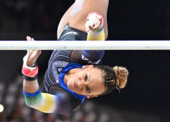 Rebeca Andrade ganha prata nas barras na Copa do Mundo de Paris