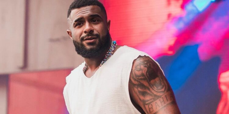 Após críticas por show ruim, Baco Exu do Blues desabafa: “Não estou bem”