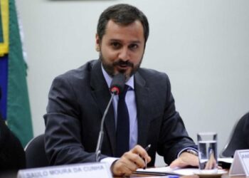 Chefe da PF depõe em processo administrativo que pode resultar na expulsão de Torres do órgão