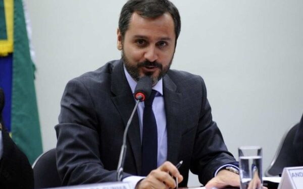 Chefe da PF depõe em processo administrativo que pode resultar na expulsão de Torres do órgão