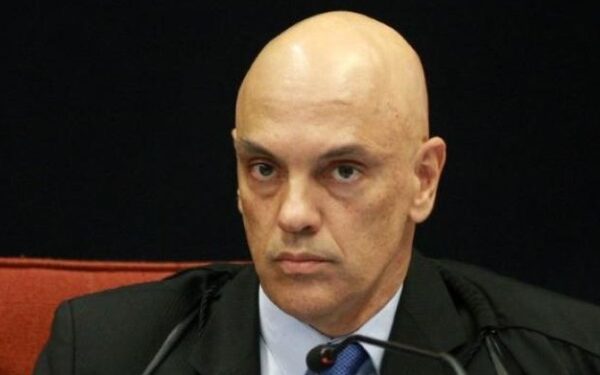 Moraes vota pela condenação de mais cinco réus pelo 8/1; dois deles a 14 anos e um a 17