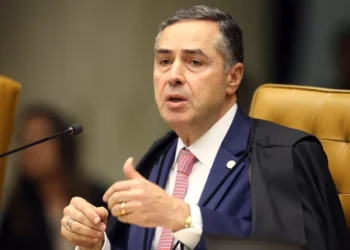 Barroso defende que plataformas digitais remunerem jornalismo