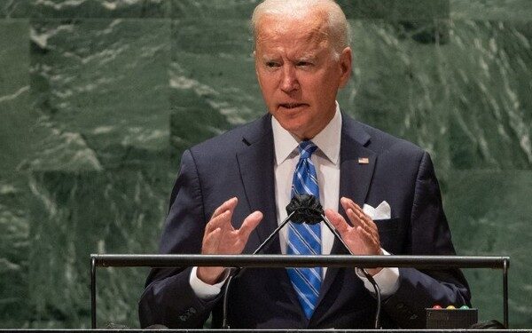 Presidente da Câmara dá 1º passo para impeachment de Joe Biden