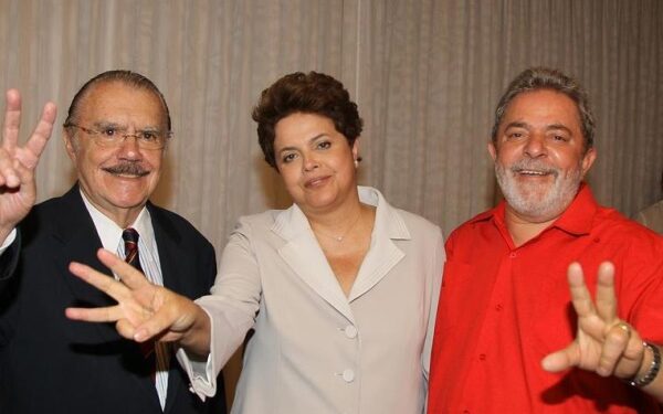 Lula tem conversa reservada com Sarney na posse de Barroso