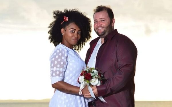 Investigado por matar mulher e ferir enteado na Massaranduba se entrega à polícia e é liberado