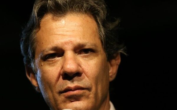Haddad admite desafio em cumprir meta de déficit zero em 2024