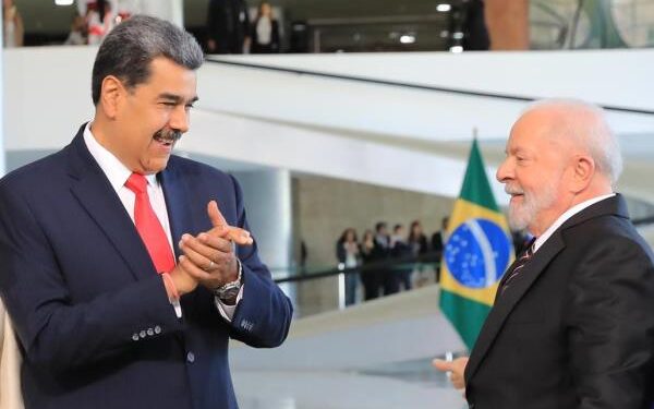 Lula desembolsou mais de R$ 78 mil com visita de Maduro ao Brasil