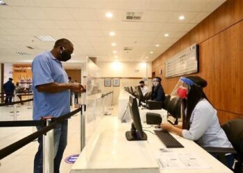 SAC e Saeb abrem 390 vagas com salários até R$ 3,3 mil